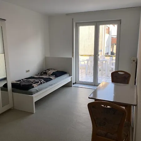 Njoy! Apartment-haus - Garten & Balkon 度假居 Altbach